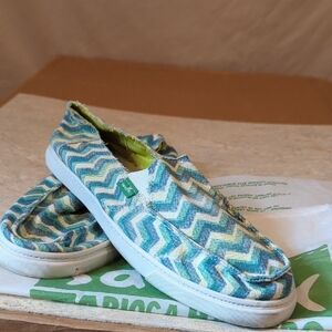 Sanuk Women's Chevron Slip-On Slippers - Blue and Green